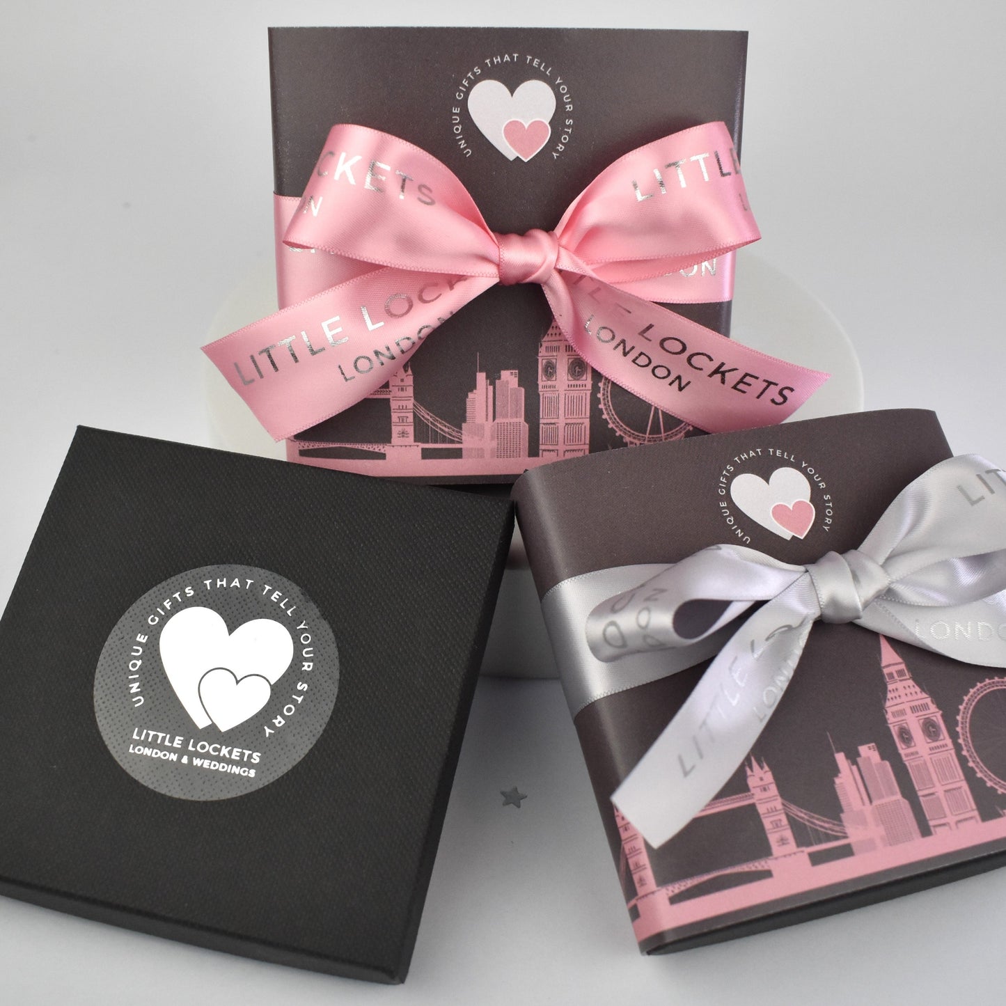 Your choice of gift wrap - free branded gift box or upgrade to a London skyline wrap and ribbon tie