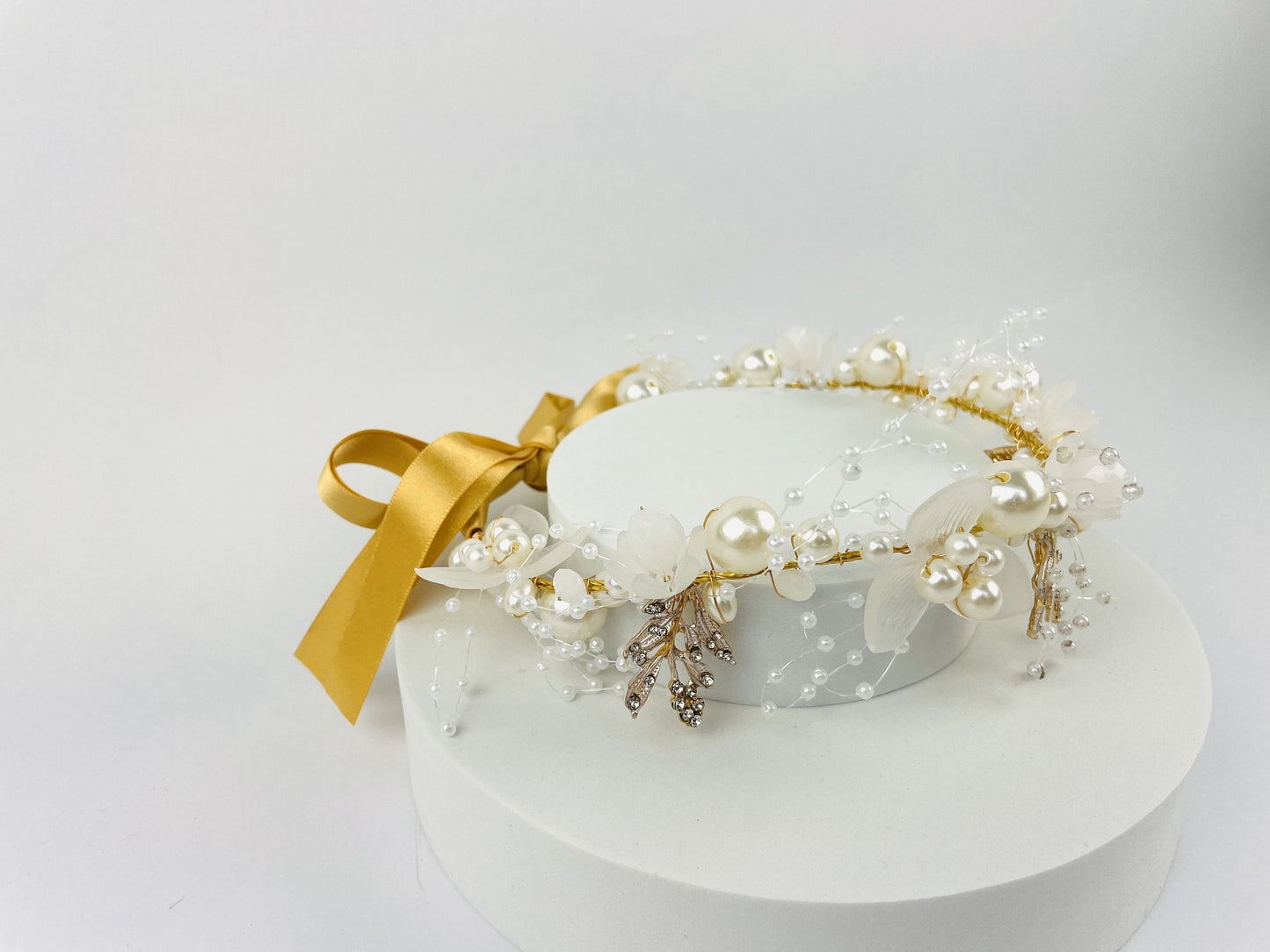 NEW! Pearl and Rhinestone Beaded Collar for Dogs at weddings and proposals
