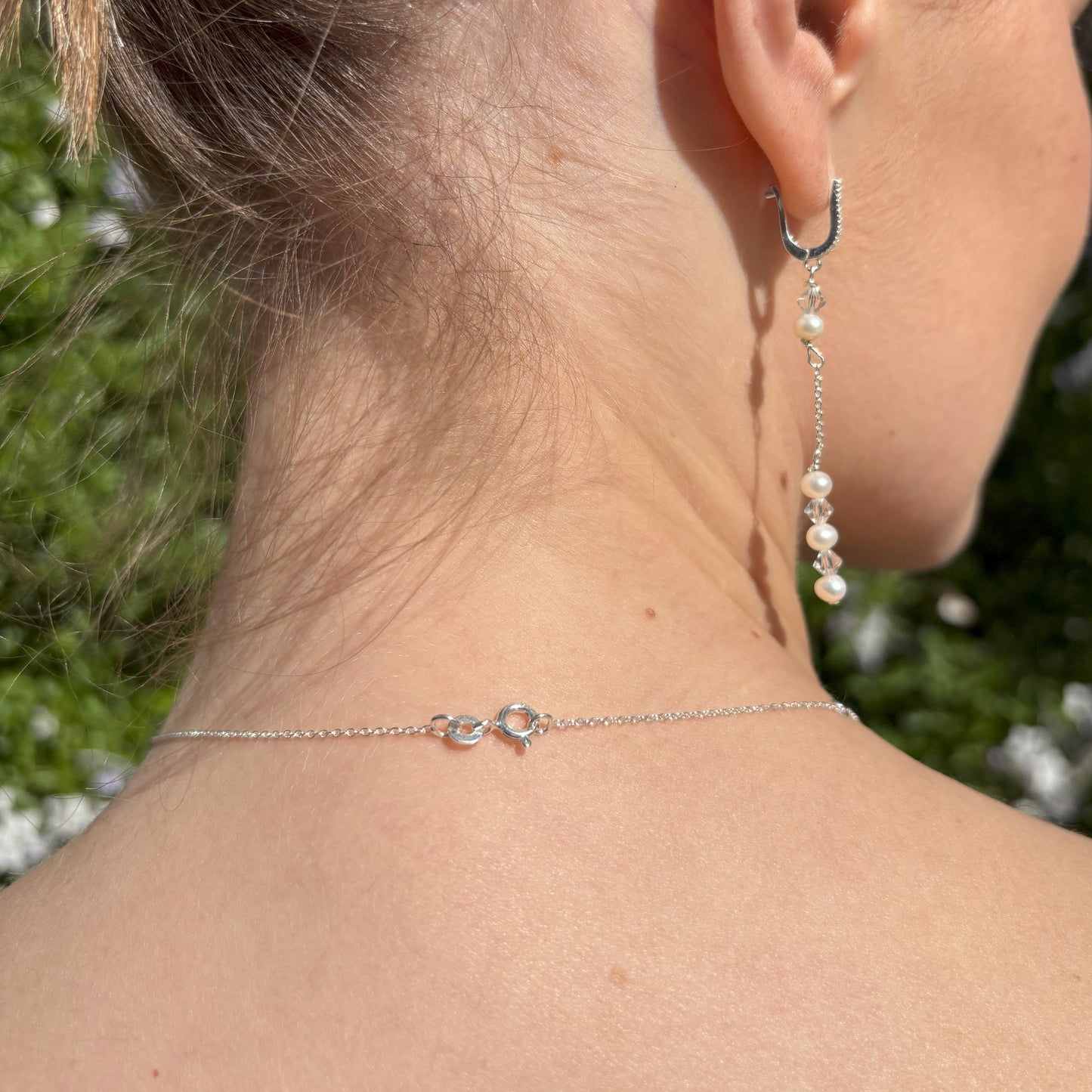 Rear view of necklace with the pearl drop detached