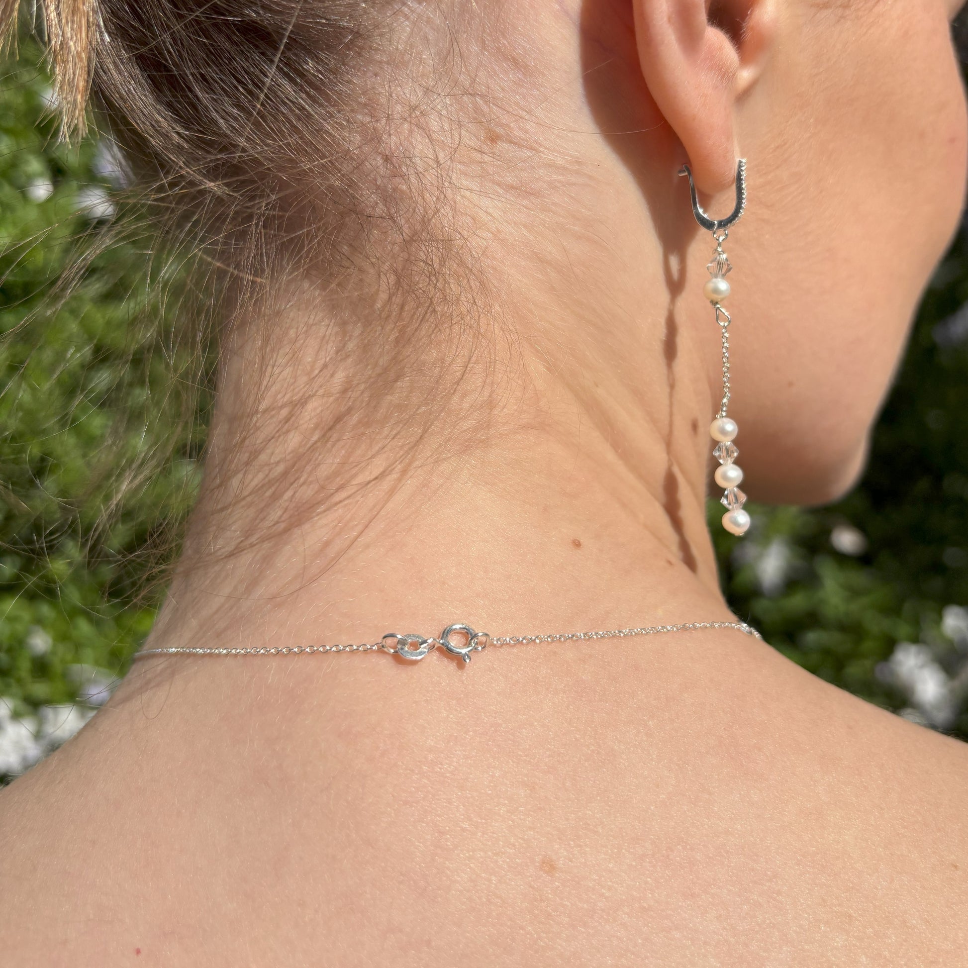 Rear view of necklace with the pearl drop detached