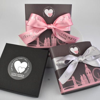 Your choice of gift wrap - free logo box or upgrade to a London wrap and ribbon tie