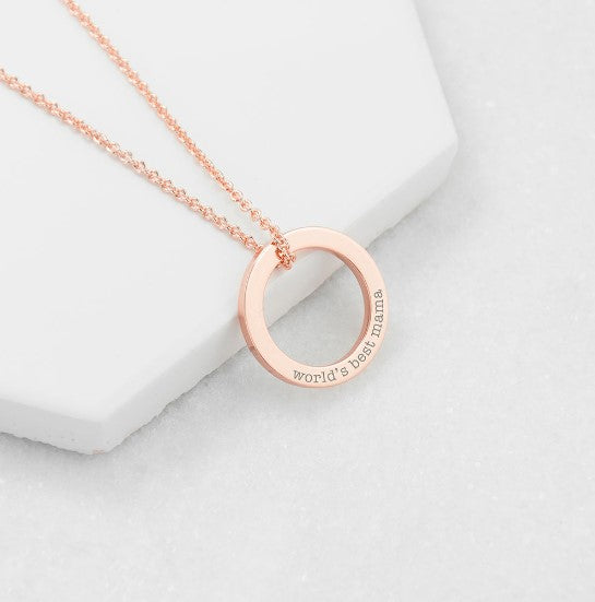 Rose gold plated ring charm necklace engraved with the message "World's best mama", complete with 18" rose gold plated chain